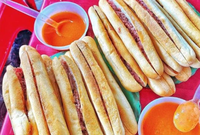 Bánh mì que Hải Phòng
